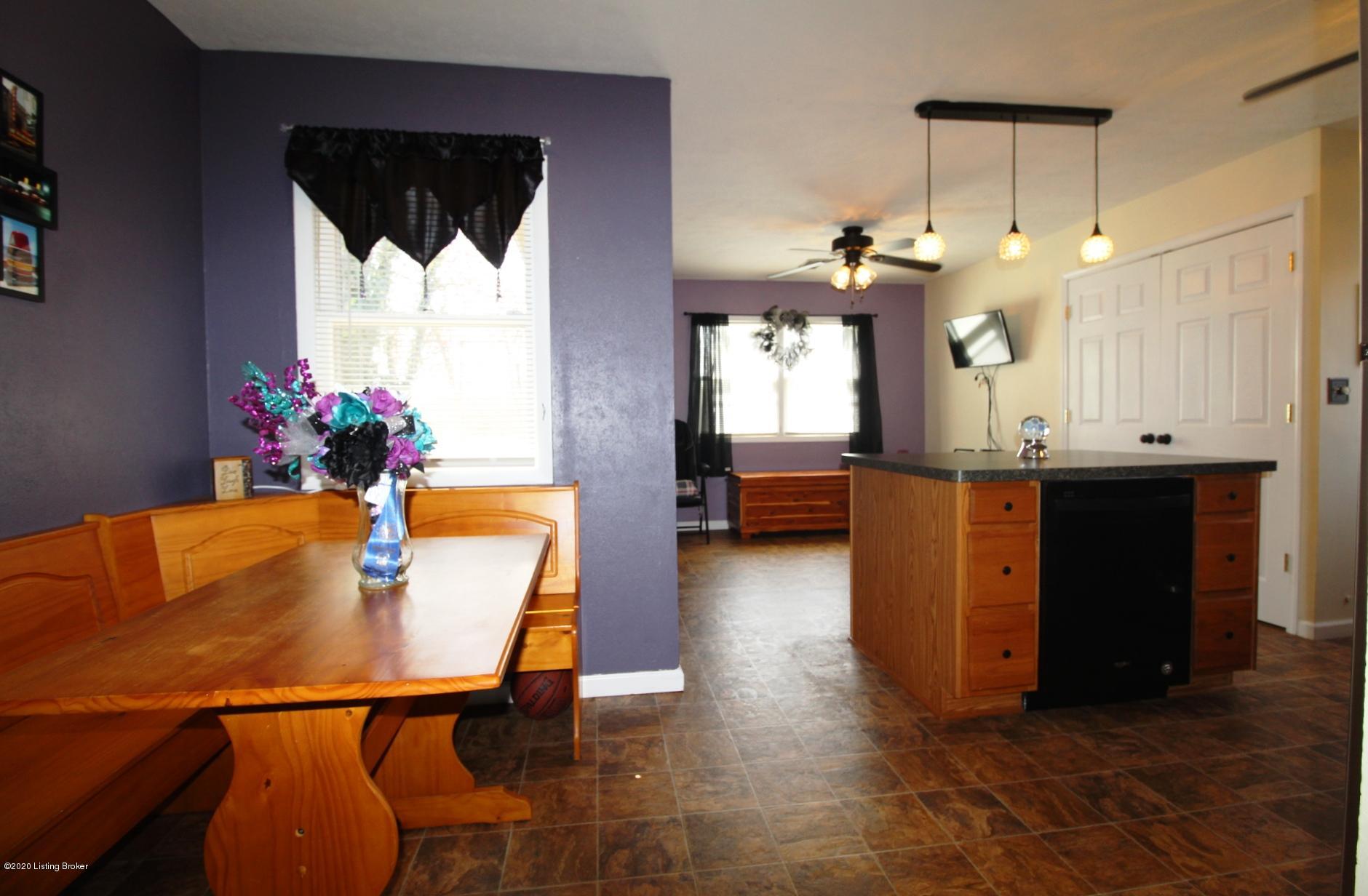 6706 Barbrook Road Louisville, KY 40258 - Photo 14 of 41 IMG_2030