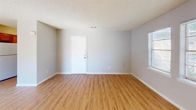 $1,400 | 722 Prairie Creek Drive, Princeton, TX 75407