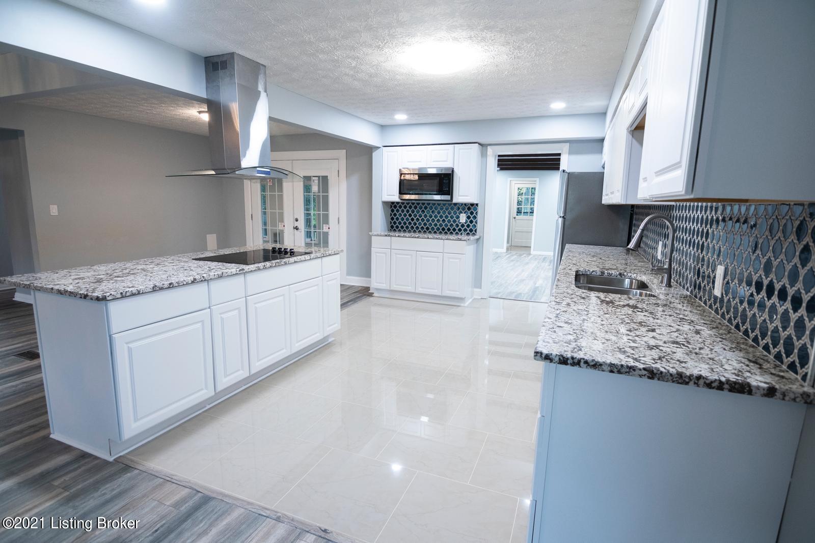 5315 Rodgers Road Louisville, KY 40258 - Photo 7 of 25 2