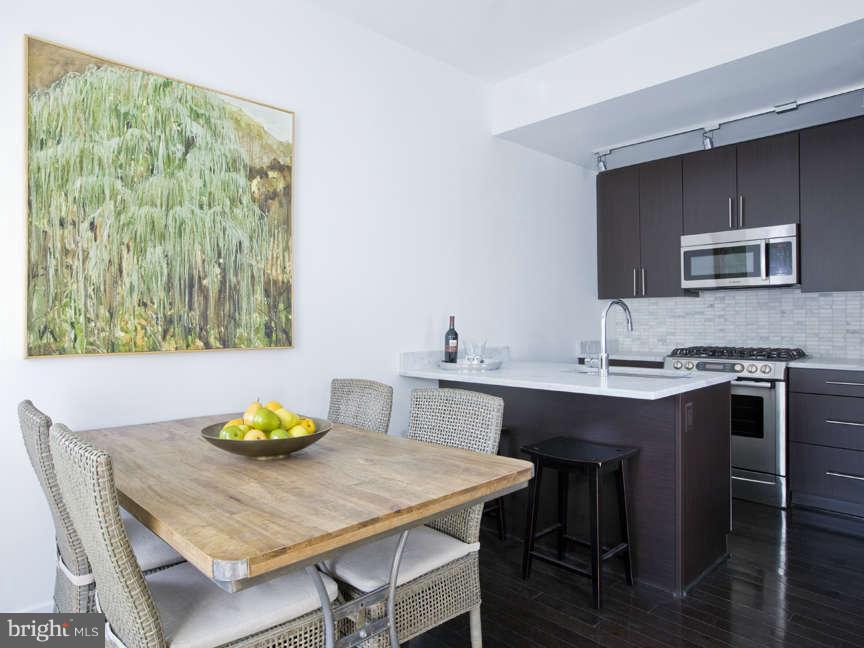 3250 N Street Northwest, Unit 1A Washington, DC 20007 - Photo 3 of 7 Kitchen