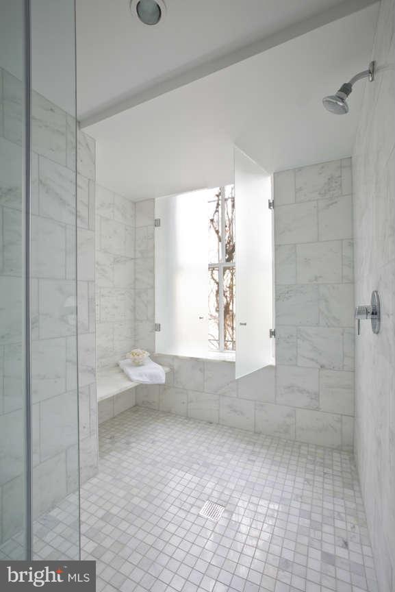 3250 N Street Northwest, Unit 1A Washington, DC 20007 - Photo 6 of 7 Shower