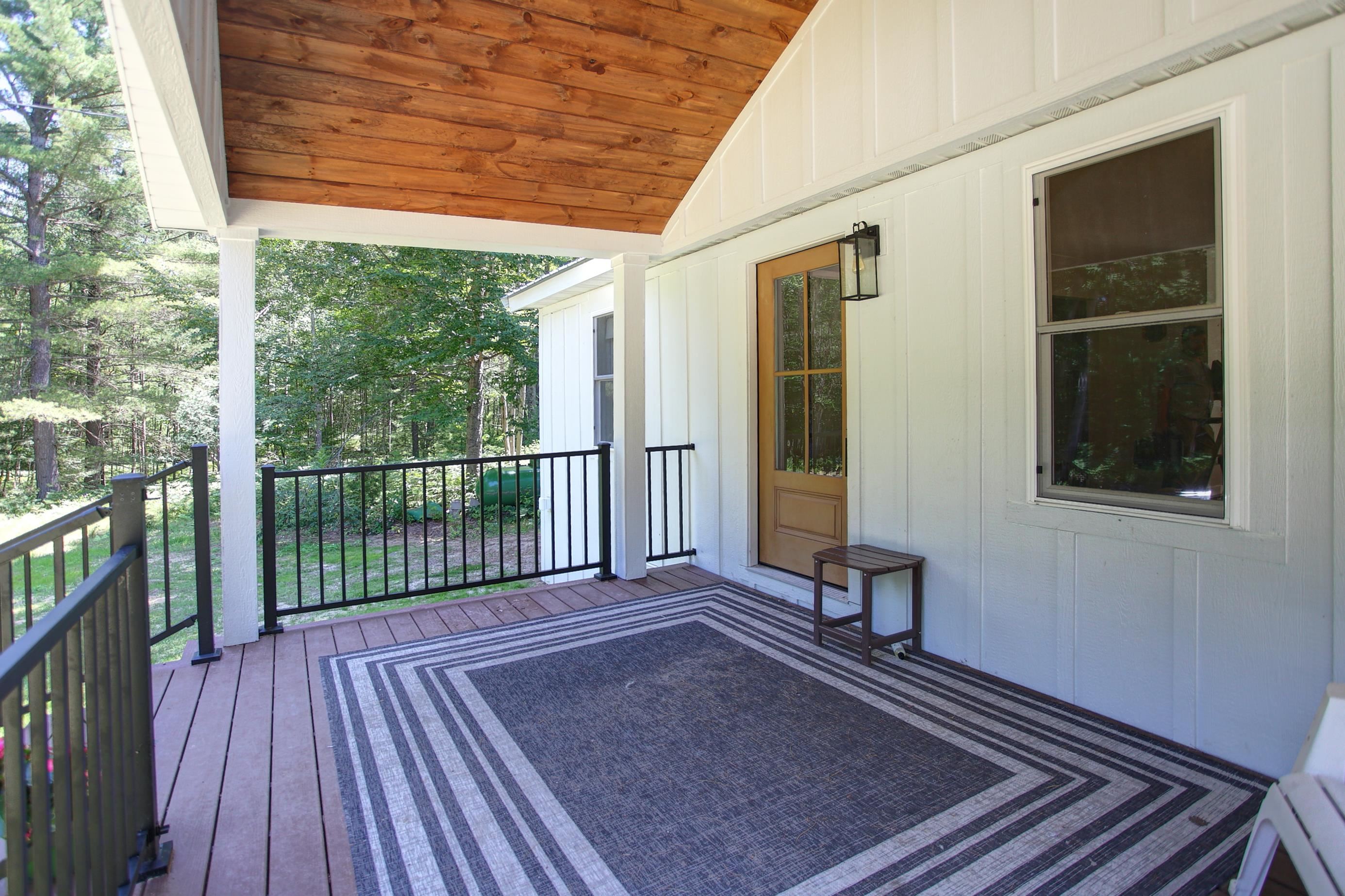 293 Fisher Road Traverse City, MI 49685 - Photo 6 of 37