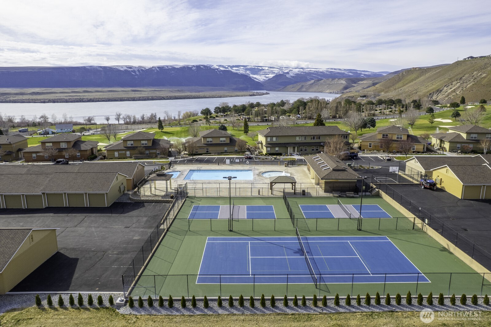 23466 Sunserra Loop Quincy, WA 98848 - Photo 38 of 40 a view of a tennis court