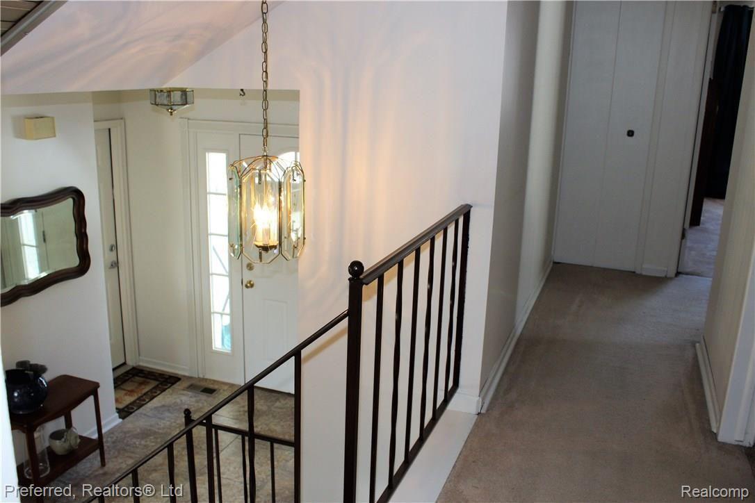 42949 Arlington Road Canton, MI 48187 - Photo 14 of 26 Upstairs Hallway.JPG