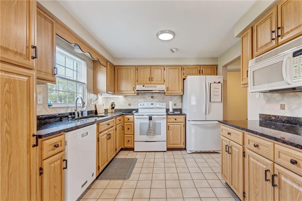 250 Shafer Road Coraopolis, PA 15108 - Photo 12 of 24 Gallery Image 12