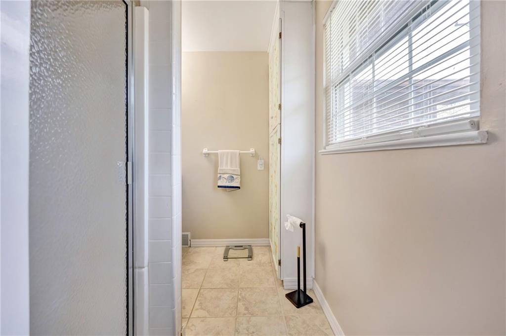 250 Shafer Road Coraopolis, PA 15108 - Photo 15 of 24 Gallery Image 15