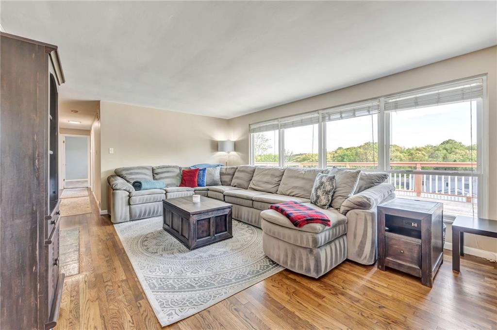 250 Shafer Road Coraopolis, PA 15108 - Photo 7 of 24 Gallery Image 7