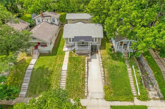 $269,950 | 5016 Lydia Avenue, Kansas City, MO 64110