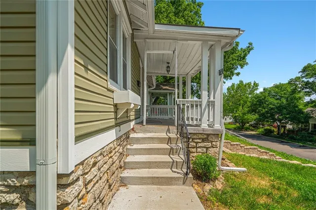 $269,950 | 5016 Lydia Avenue, Kansas City, MO 64110