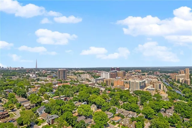 $269,950 | 5016 Lydia Avenue, Kansas City, MO 64110