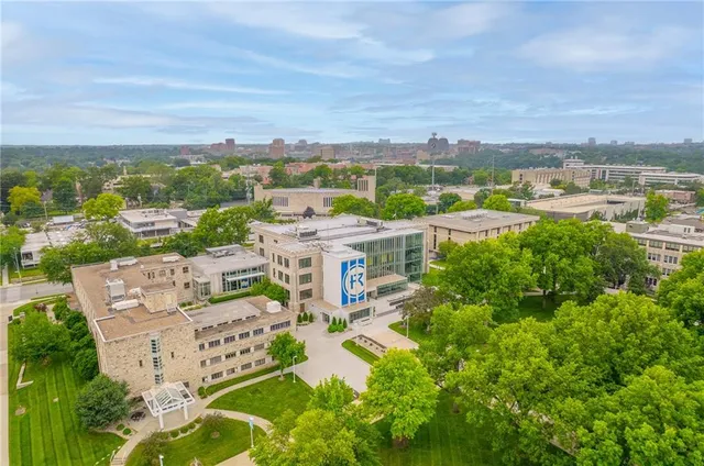 $269,950 | 5016 Lydia Avenue, Kansas City, MO 64110