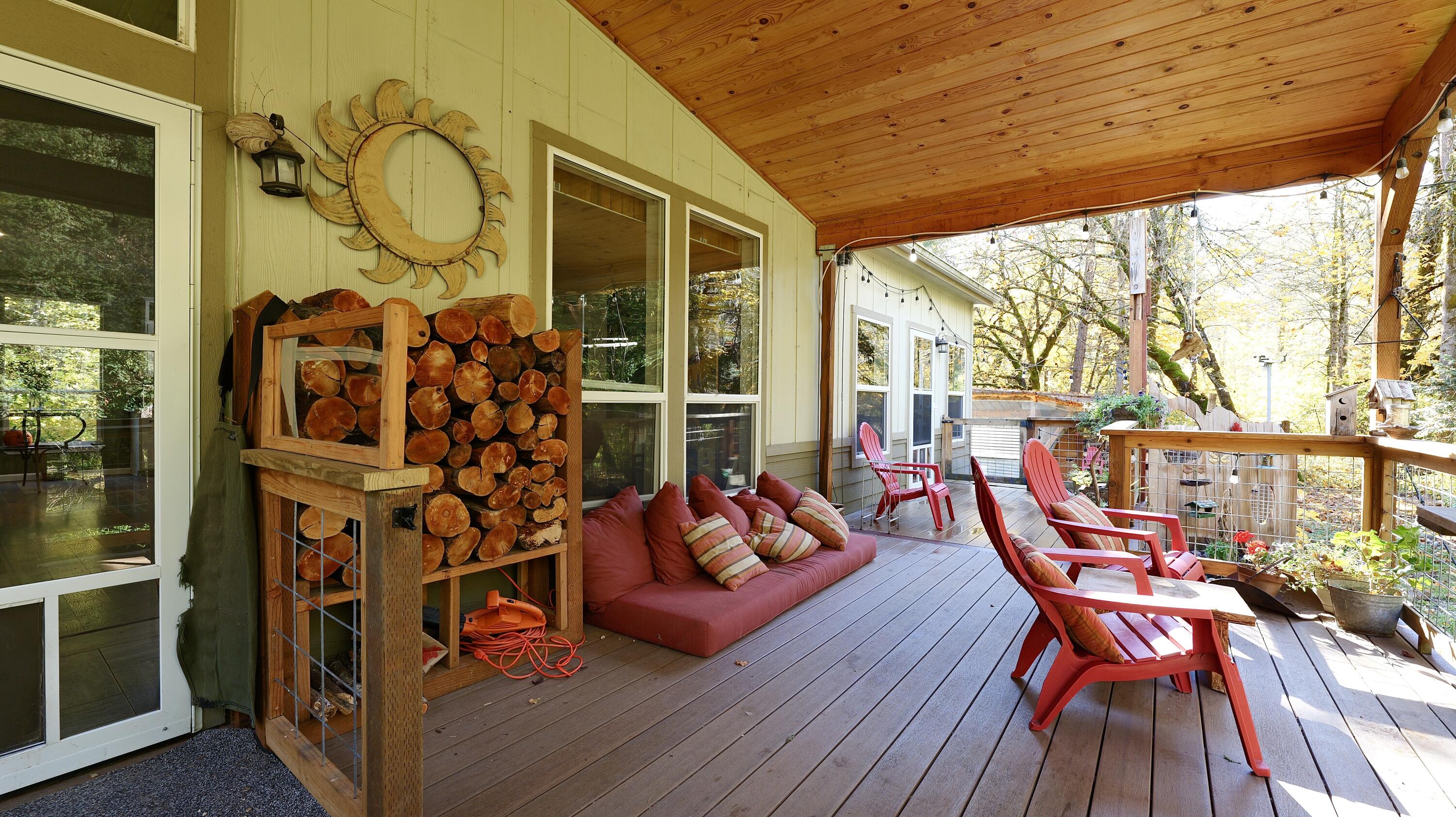 52 Dodes Creek Road Trail, OR 97541 - Photo 57 of 110 Covered Back Porch/Deck
