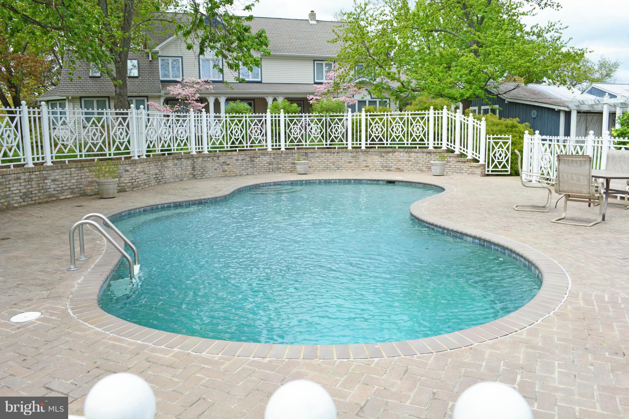 6001 Brooklyn Bridge Road Laurel, MD 20707 - Photo 14 of 28 Heated In-Ground Pool