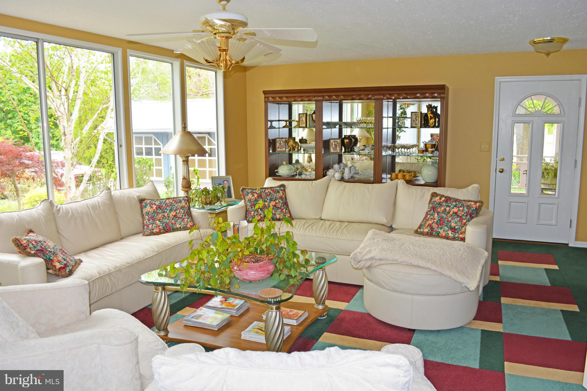 6001 Brooklyn Bridge Road Laurel, MD 20707 - Photo 4 of 28 Living Room, View 3