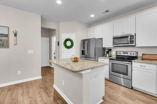 $415,000 | 136 Longdale Drive, Summerville, SC 29483