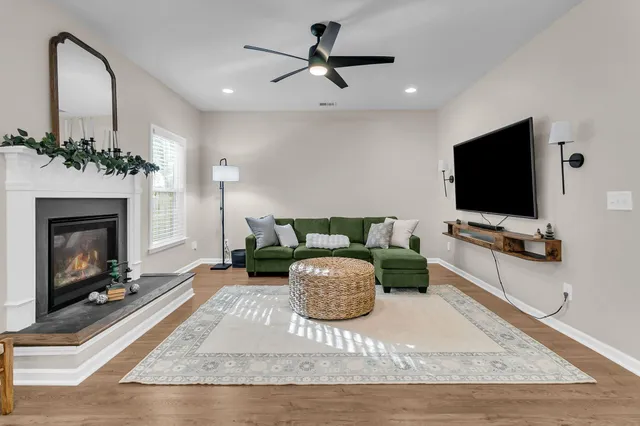 $415,000 | 136 Longdale Drive, Summerville, SC 29483