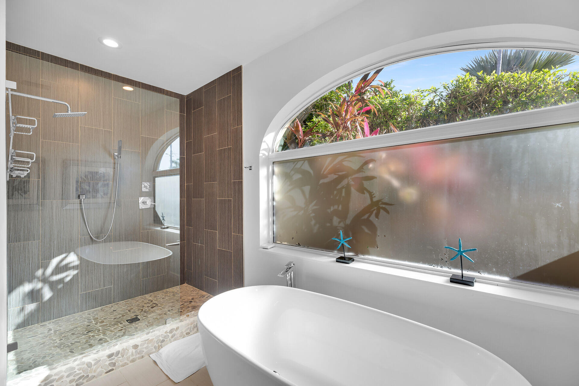 125 13th Street Key Colony Beach, FL 33051 - Photo 28 of 56 a bathroom with a tub and sink