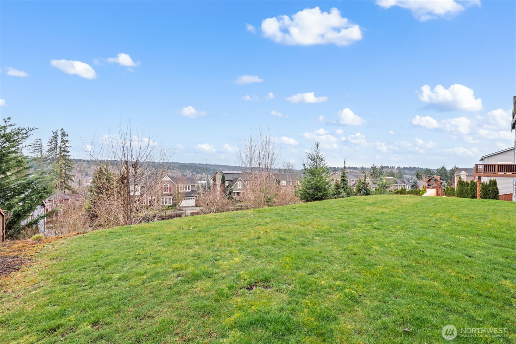19420 109th Court Northeast Bothell, WA 98011 - Photo 31 of 35 a view of a backyard of the house