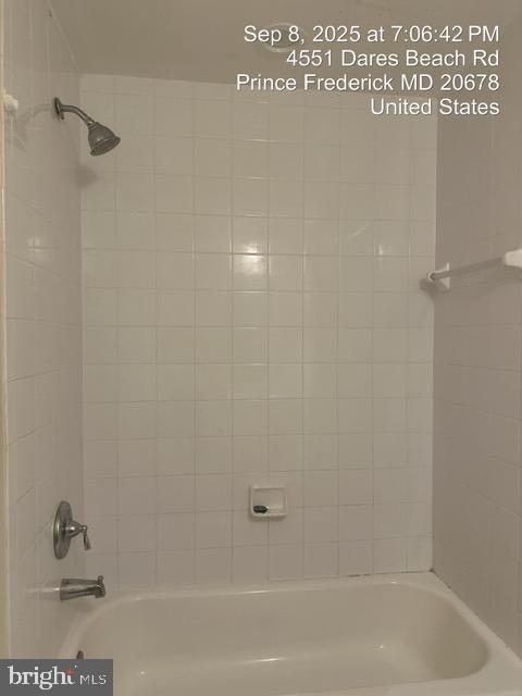 4551 Dares Beach Road Prince Frederick, MD 20678 - Photo 23 of 59 Full Bath Shower/Tub -Upstairs Hallway