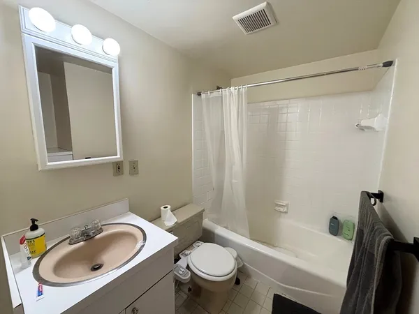 $2,595 | 76 Tyler Street, Unit B1, Boston, MA 02111