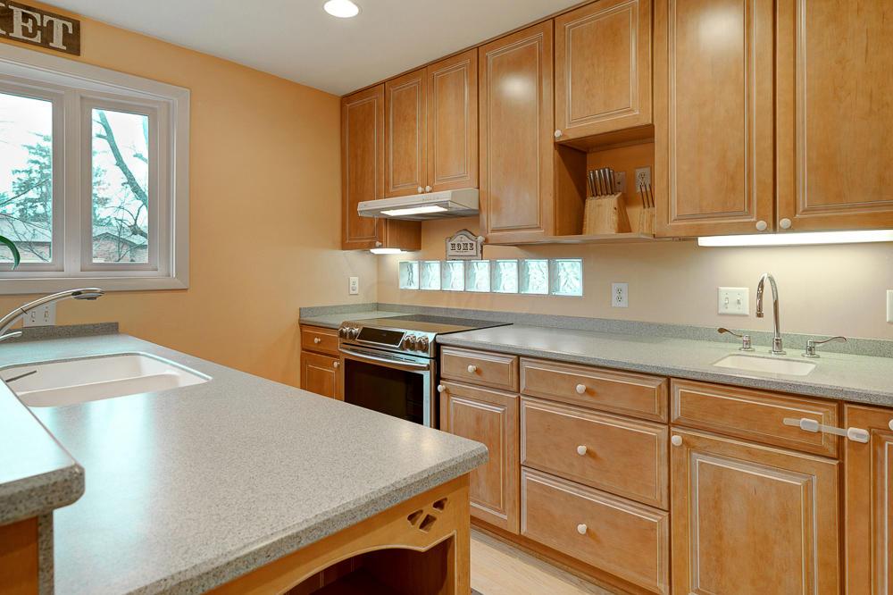 3176 Leeds Road Columbus, OH 43221 - Photo 14 of 27