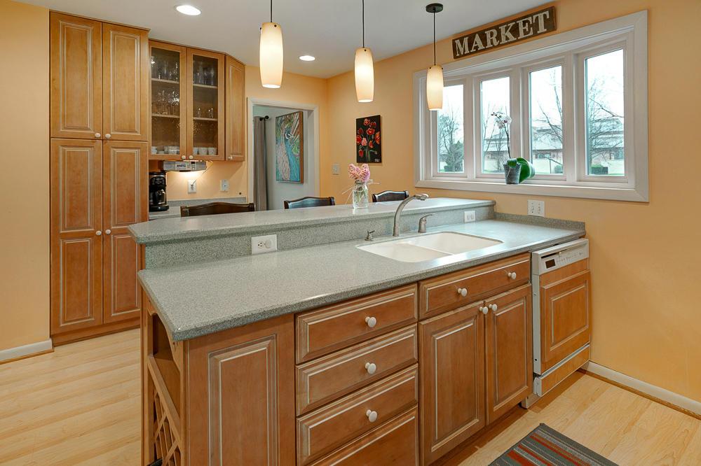 3176 Leeds Road Columbus, OH 43221 - Photo 15 of 27