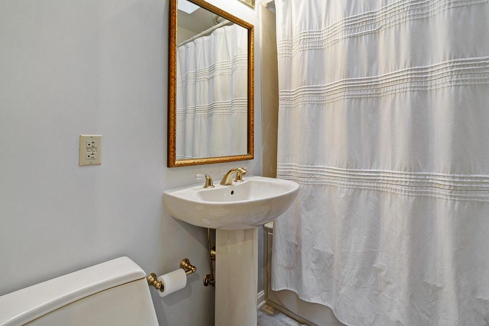 3176 Leeds Road Columbus, OH 43221 - Photo 21 of 27