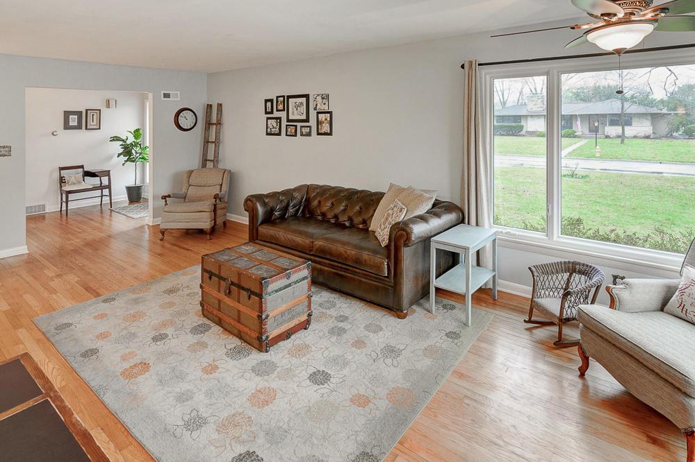 3176 Leeds Road Columbus, OH 43221 - Photo 5 of 27