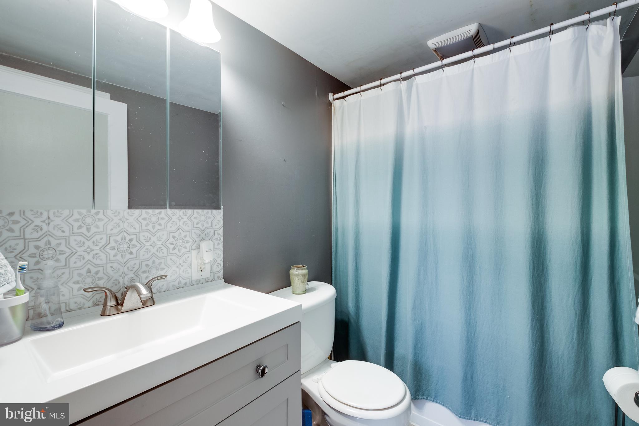 719 Surrey Road Aldan, PA 19018 - Photo 31 of 40