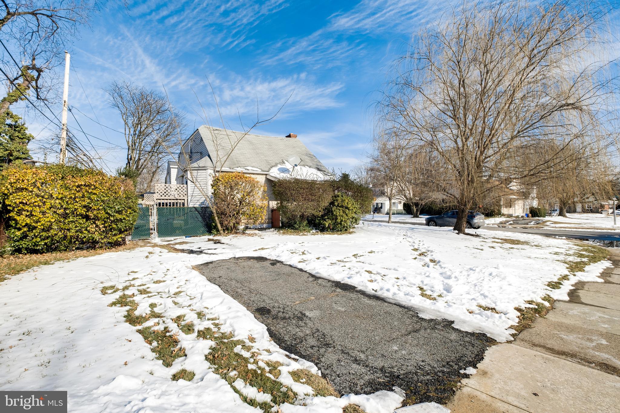 719 Surrey Road Aldan, PA 19018 - Photo 4 of 40