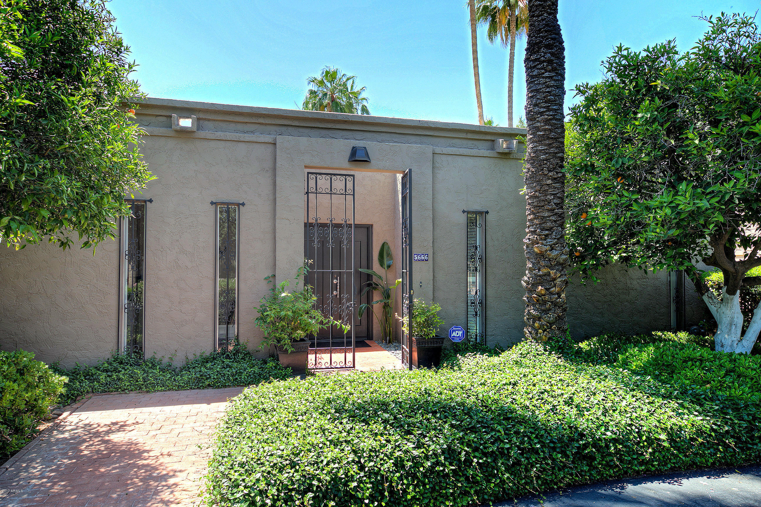 5666 North Scottsdale Road Paradise Valley, AZ 85253 - Photo 1 of 30 Scottsdale North Single-Level