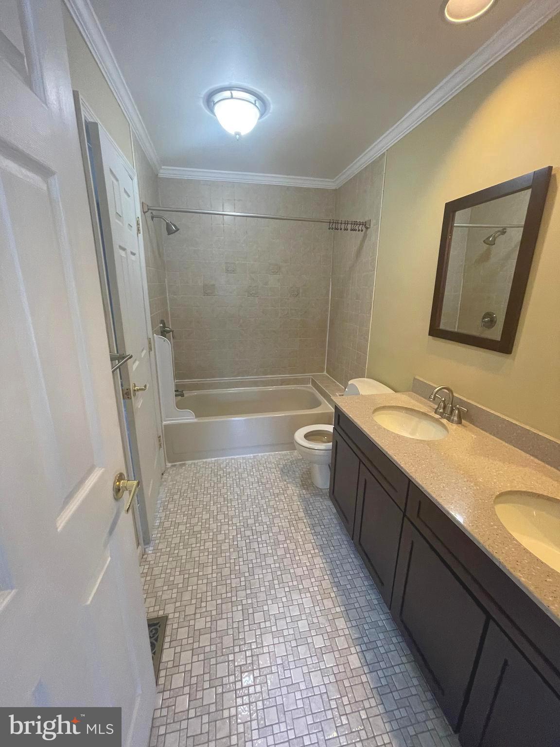 105 Bradbury Road Brookhaven, PA 19015 - Photo 14 of 18 Upstairs Full Bathroom