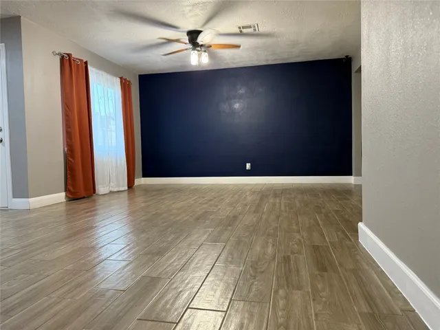 $2,290 | 1214 Sigma Street, Pasadena, TX 77504