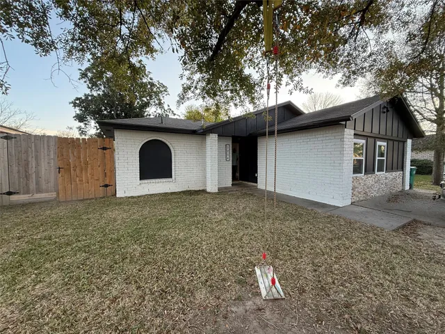 $2,290 | 1214 Sigma Street, Pasadena, TX 77504