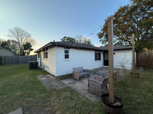 $2,290 | 1214 Sigma Street, Pasadena, TX 77504