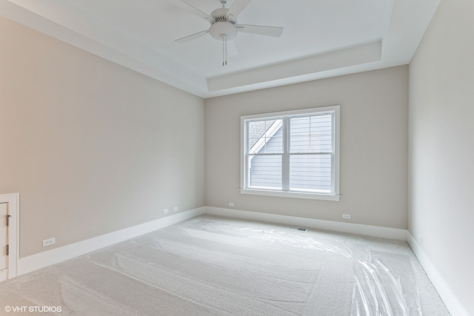 2071 Deer (lot 25) Trail Long Grove, IL 60047 - Photo 14 of 17 an empty room with a window
