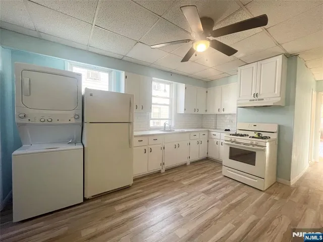 $2,280 | 180 Devon Street, Unit 2, Kearny, NJ 07032