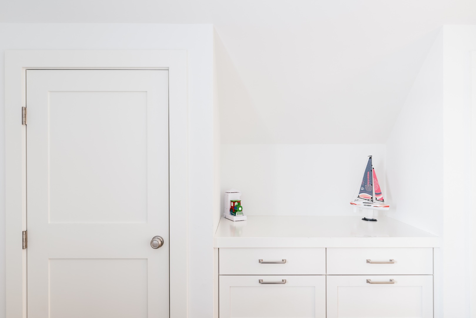 13 Derrymore Road Nantucket, MA 02554 - Photo 16 of 32