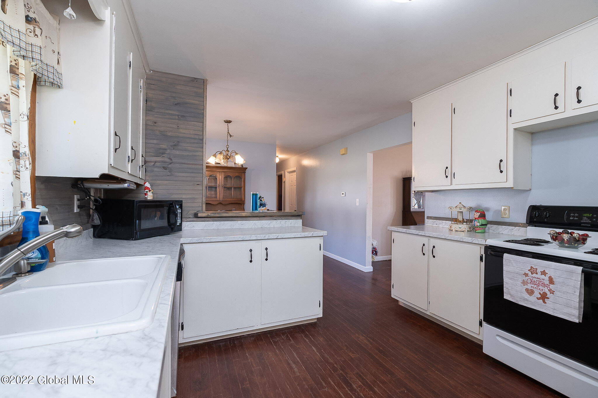 6 Rosemere Road Ballston Lake, NY 12019 - Photo 8 of 19 019-6-Rosemere-Rd