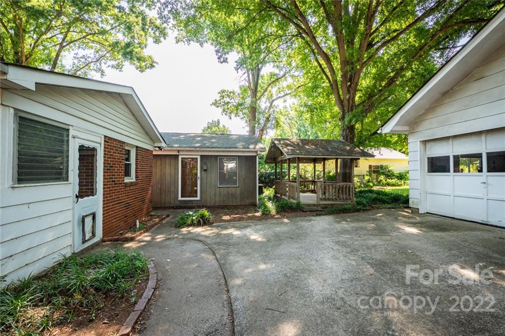 3014 Enfield Road Charlotte, NC 28205 - Photo 18 of 21 Gallery Image 18