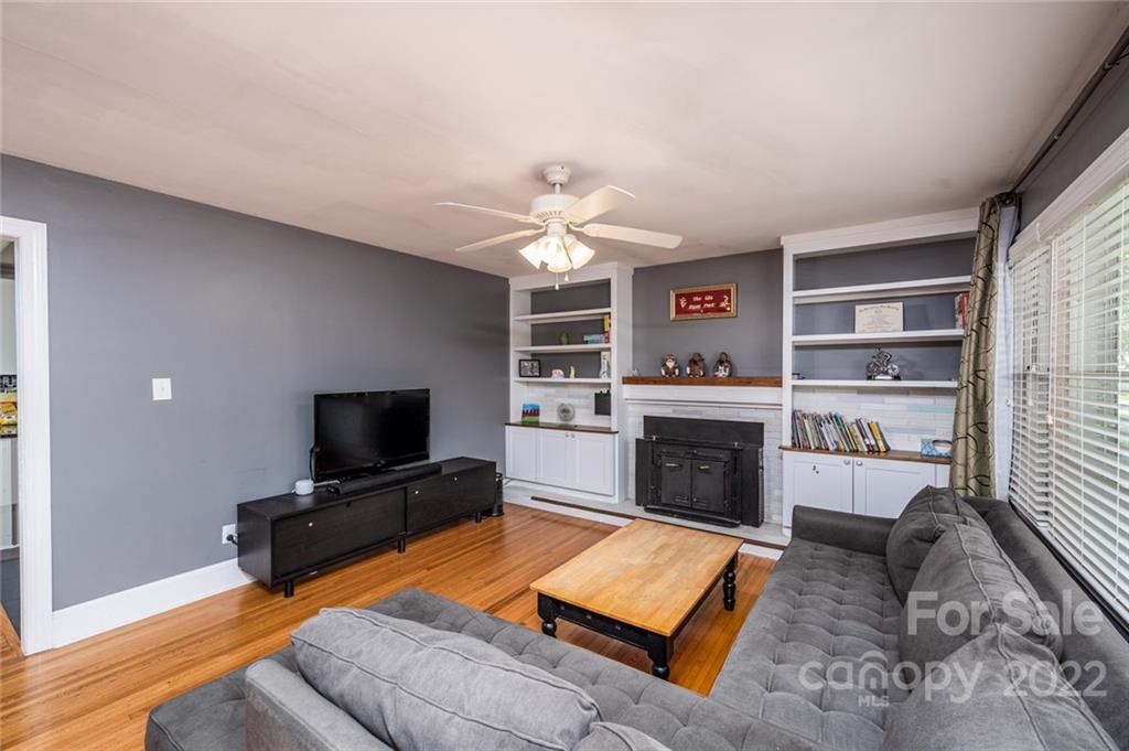 3014 Enfield Road Charlotte, NC 28205 - Photo 3 of 21 Gallery Image 3