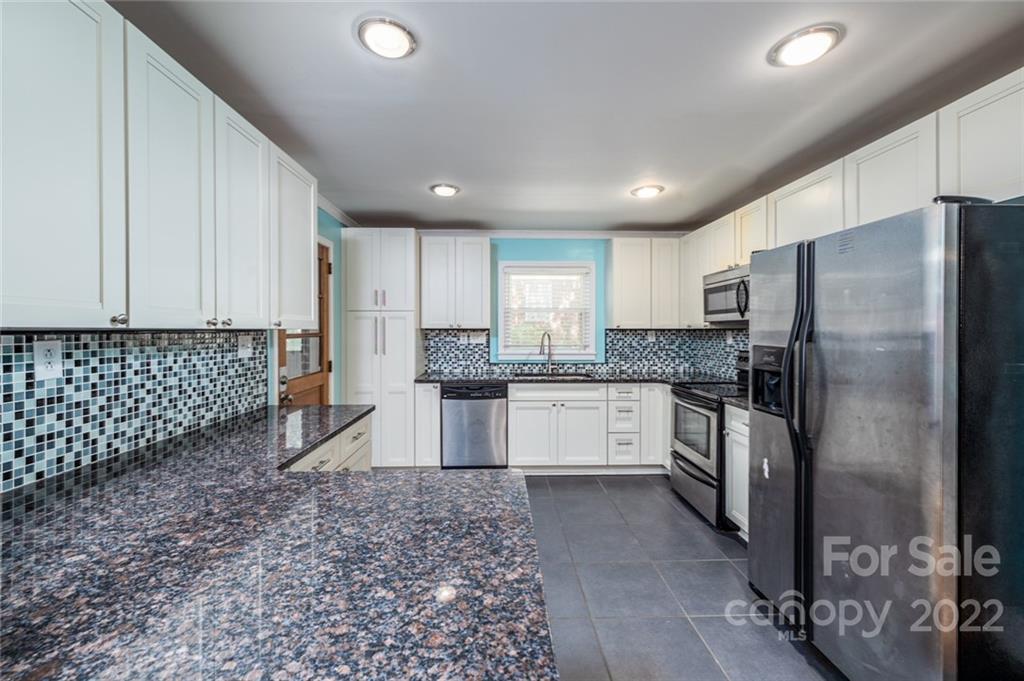 3014 Enfield Road Charlotte, NC 28205 - Photo 6 of 21 Gallery Image 6