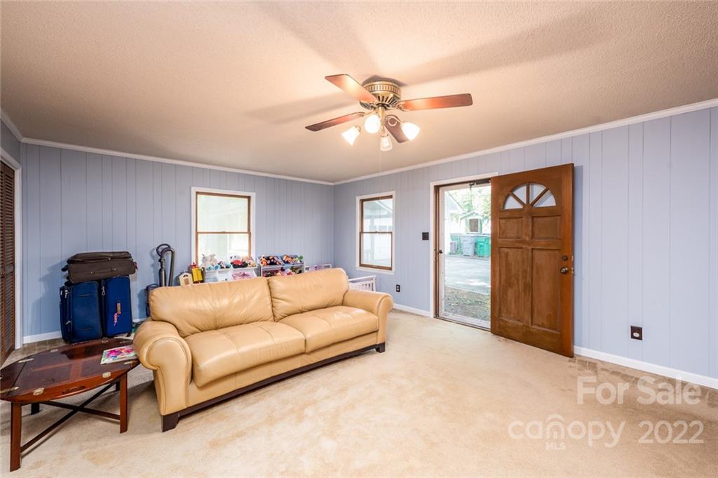 3014 Enfield Road Charlotte, NC 28205 - Photo 9 of 21 Gallery Image 9
