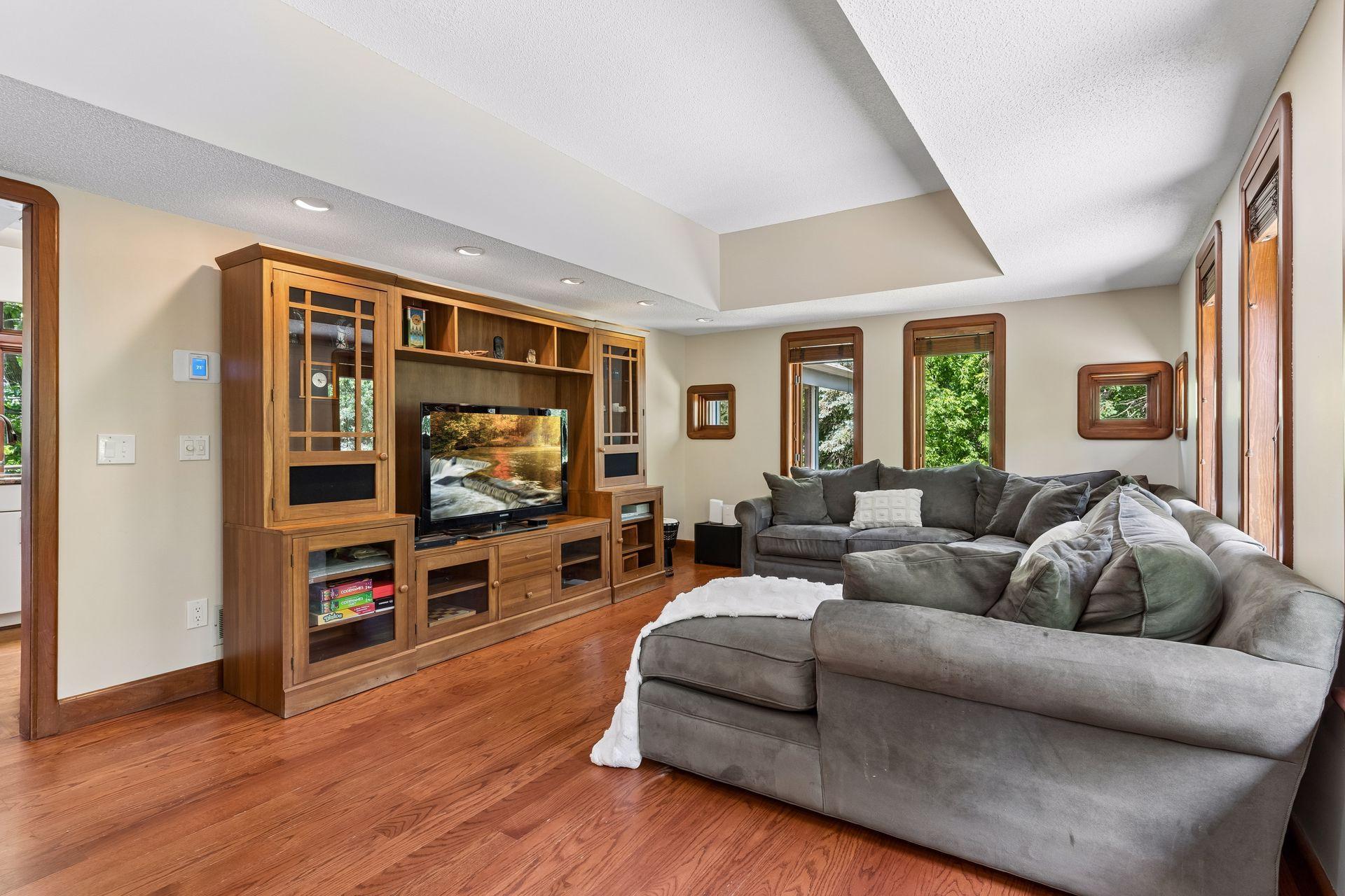 776 Golden Meadow Road Eagan, MN 55123 - Photo 21 of 34