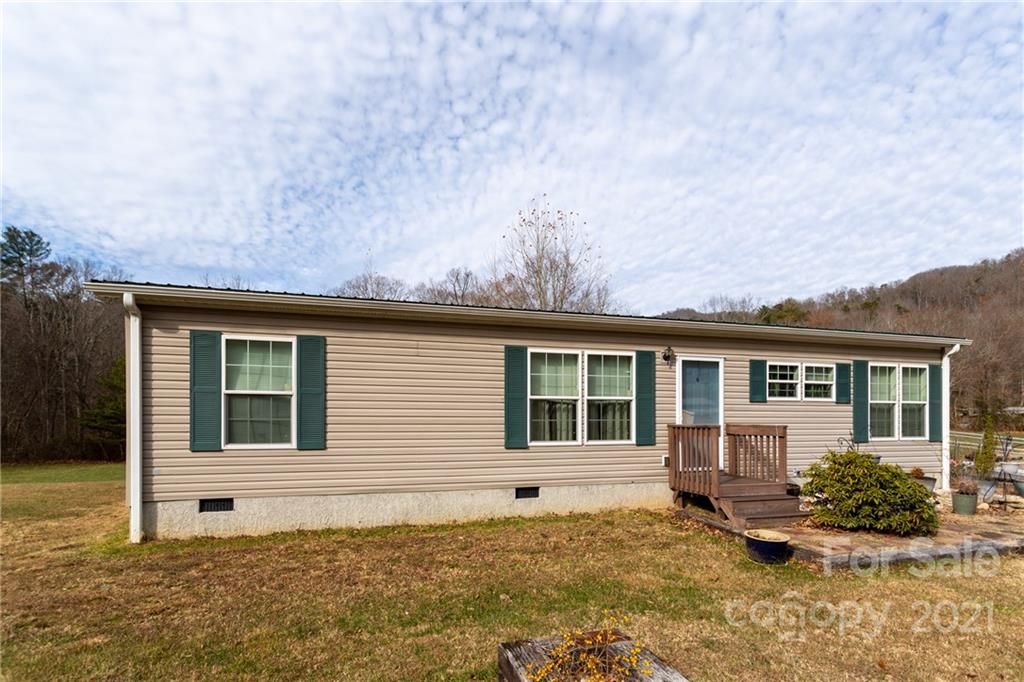 878 Bee Tree Road Swannanoa, NC 28778 - Photo 3 of 18 Gallery Image 3