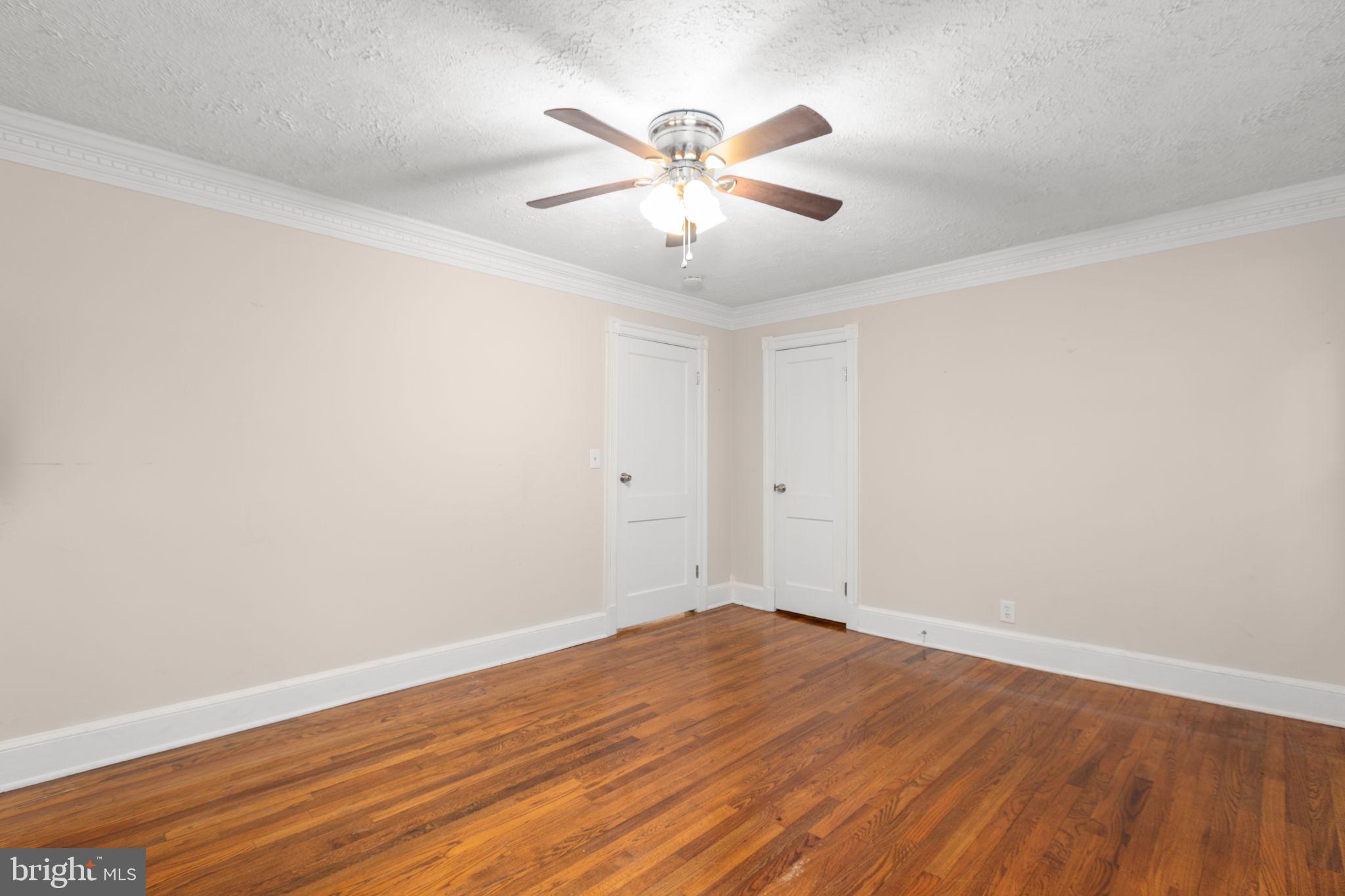 10669 Post Oak Road Spotsylvania, VA 22551 - Photo 18 of 27 Ceiling fan light fixture