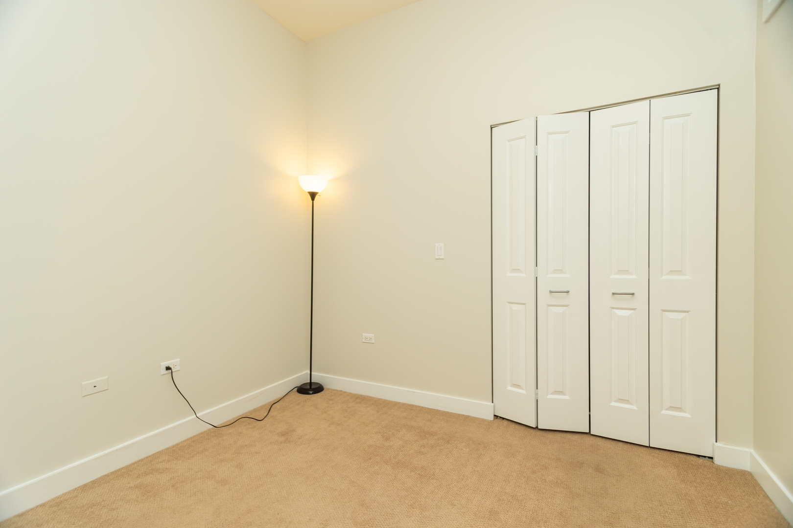 901 West Madison Street, Unit 509 Chicago, IL 60607 - Photo 9 of 14 a view of an empty room