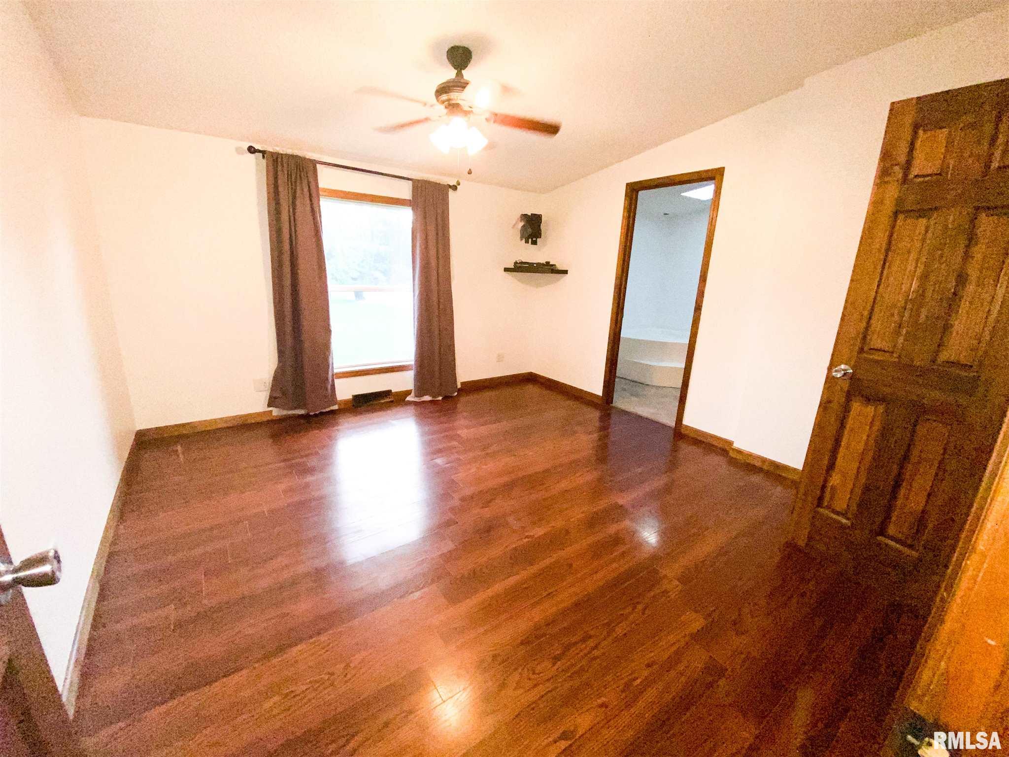 7489 Deer Run Road Pleasant Plains, IL 62677 - Photo 11 of 19 Gallery Image 11