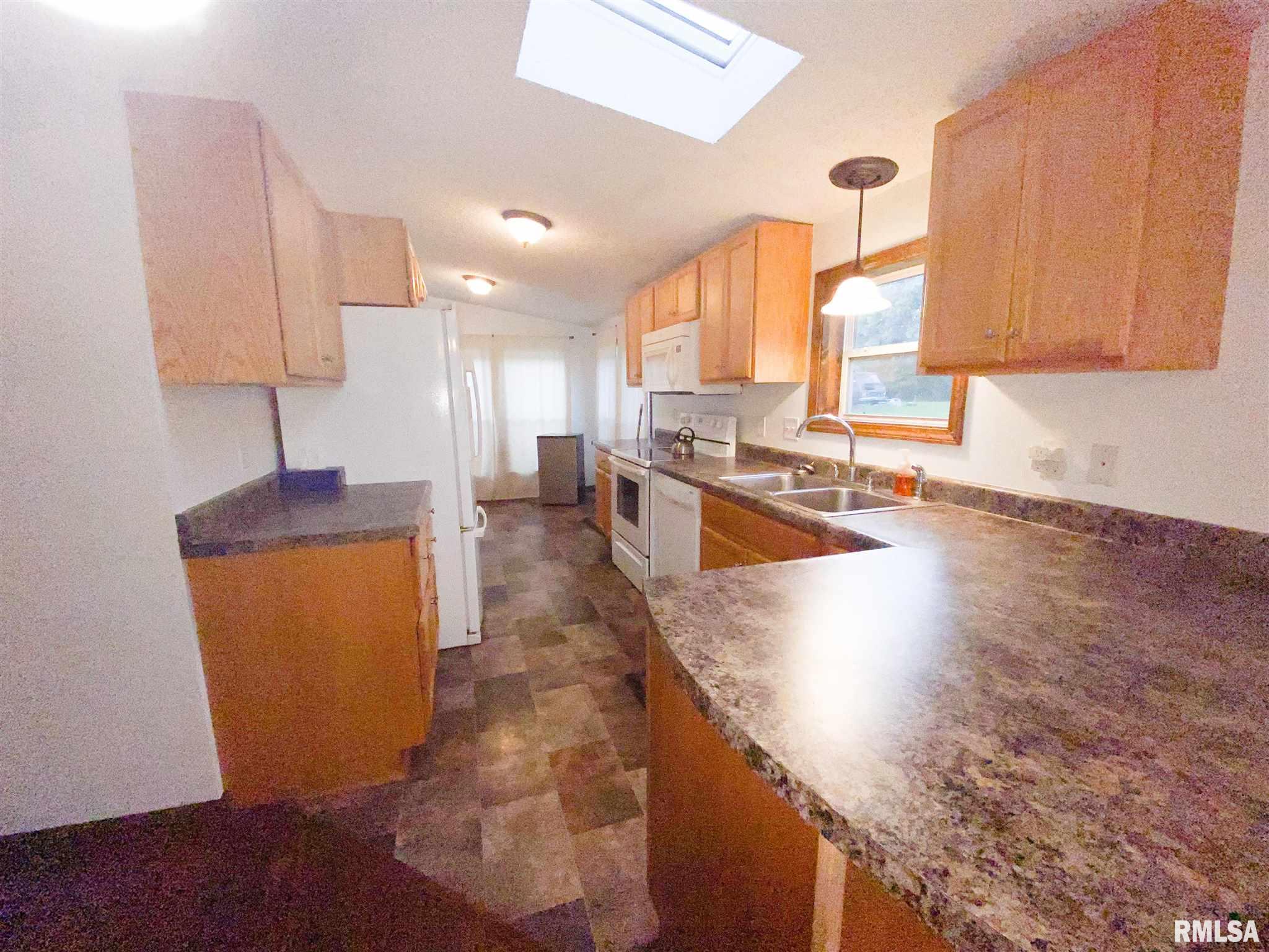 7489 Deer Run Road Pleasant Plains, IL 62677 - Photo 2 of 19 Gallery Image 2