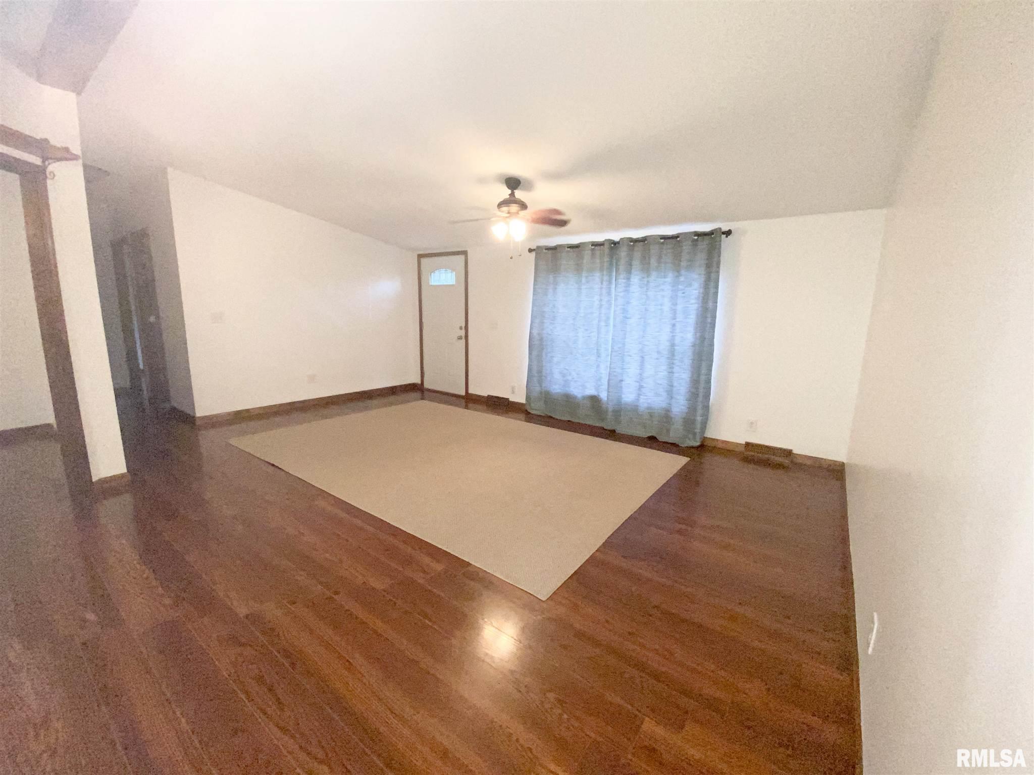 7489 Deer Run Road Pleasant Plains, IL 62677 - Photo 6 of 19 Gallery Image 6